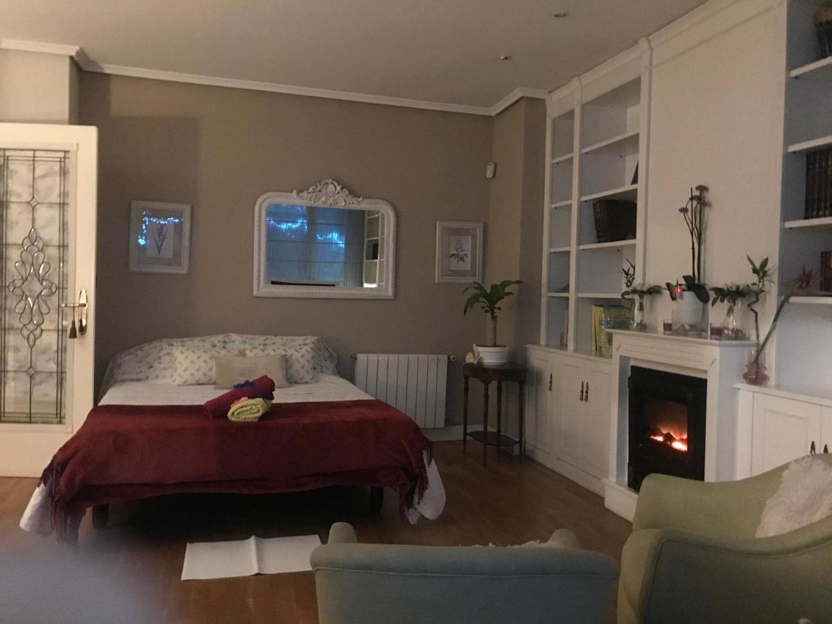 Habitacion Apartamento Suite Papillon Valencia Eksteriør billede